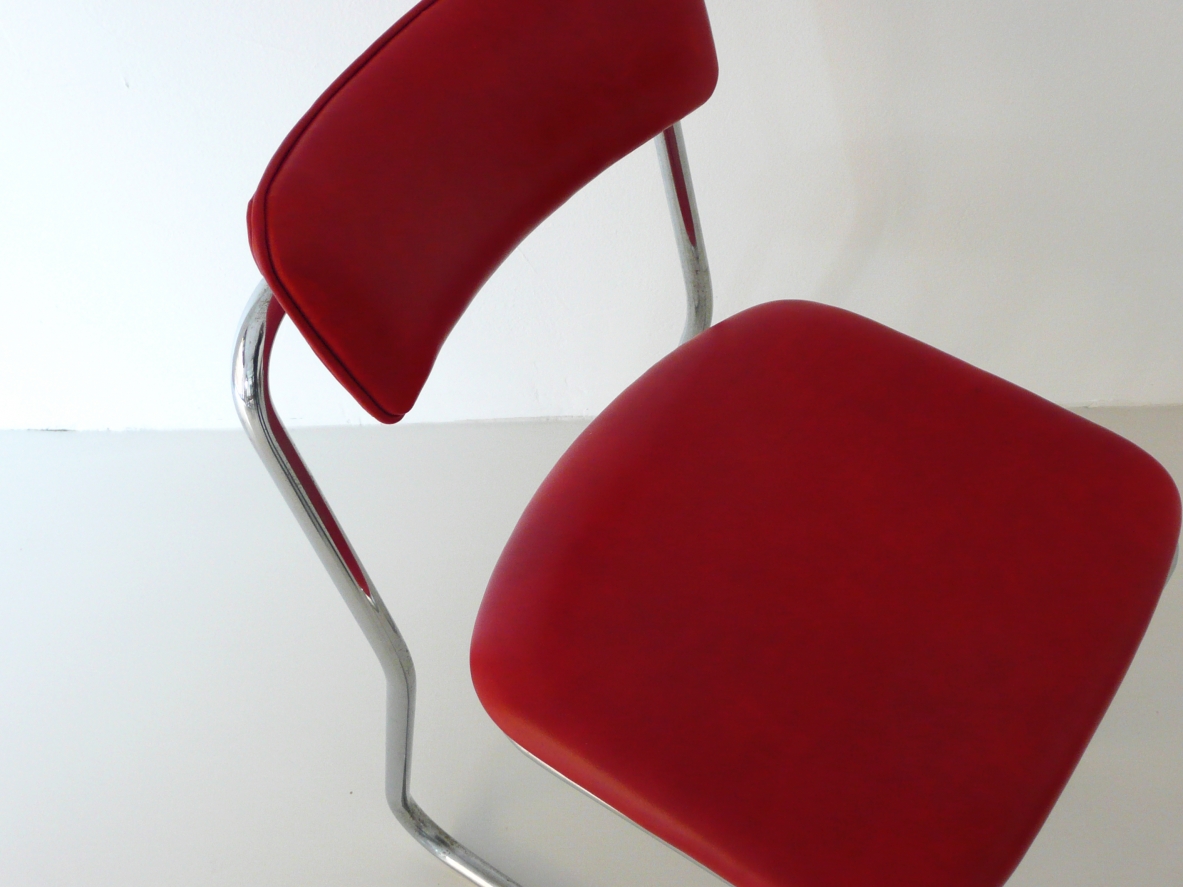 Beautiful Italian 1960's chromium steel chair with leather upholstery.