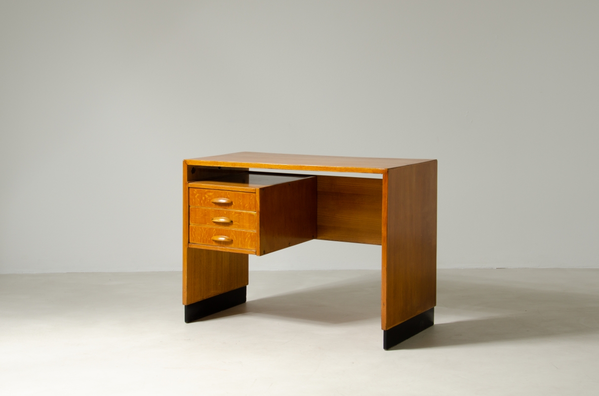 Small Desk in light oak with drawers, Italy 1940's.
