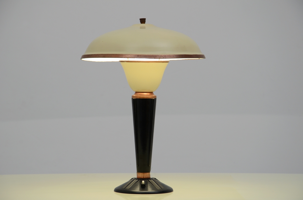 Rara lampada da tavolo in bachelite, Francia 1930ca.