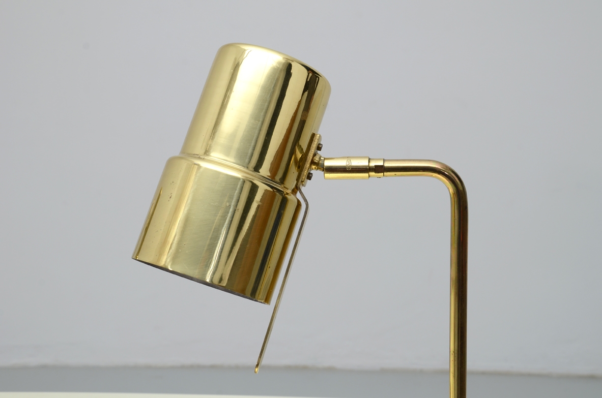 Hans-Agne Jakobsson Model B195/2 table lamp  Produced by Hans Agne Jakobsson AB Brass structure Sweden, 1960s