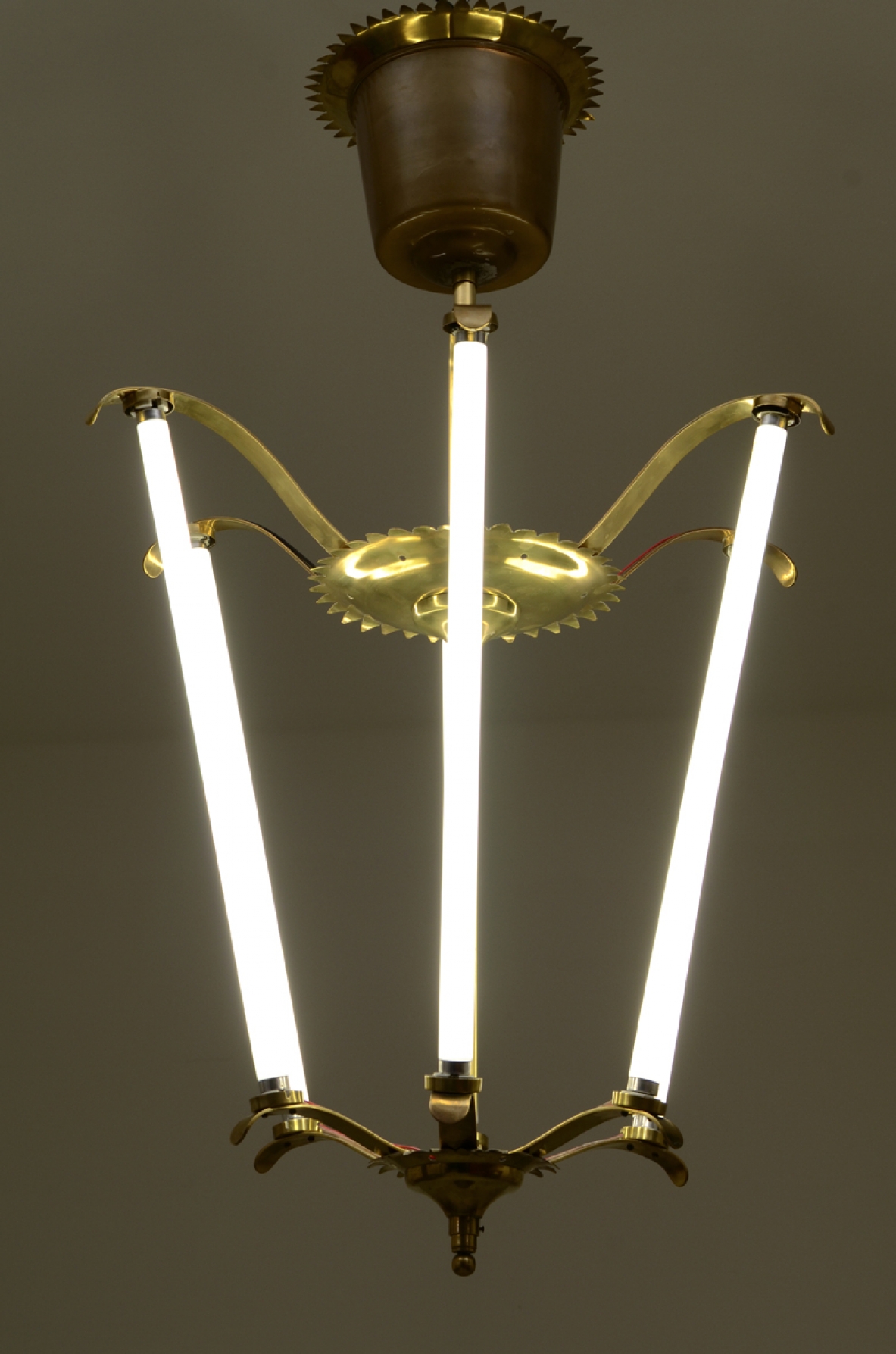 Grande lampadario in ottone a sei luci, Italia, 1950ca.