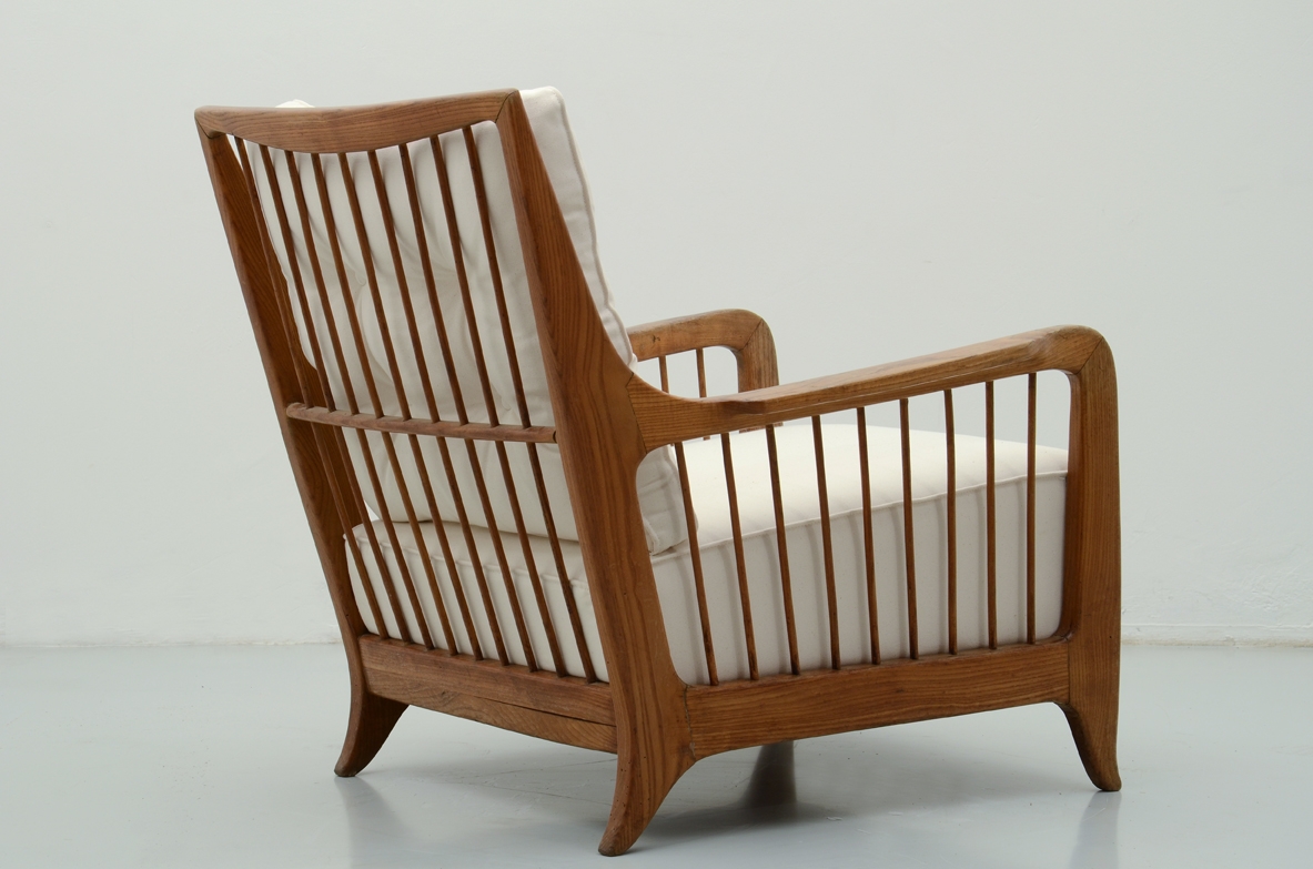 Paolo Buffa, rare pair of oak armchairs.  Manufactured by Cav.Serafino Arrighi, 1940s.  Paolo Buffa Archive, Marelli Heritage.