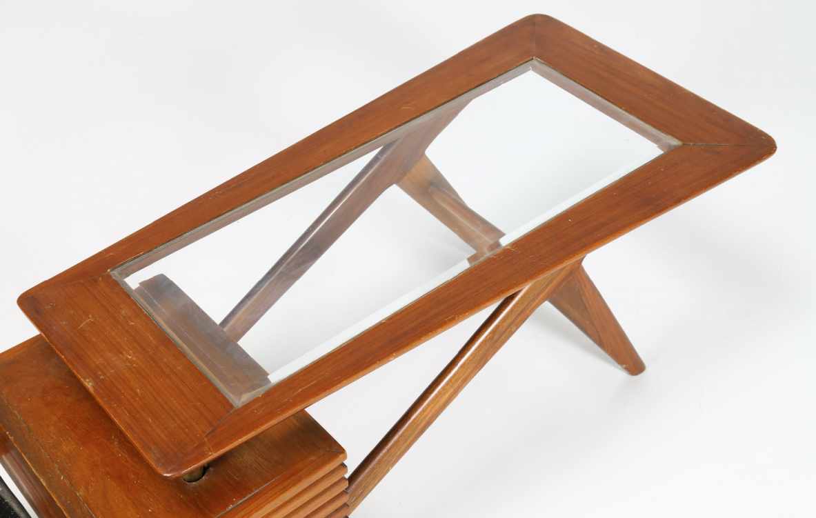 Mario Gottardi, straordinario tavolo basso modernista in ciliegio con piano in vetro