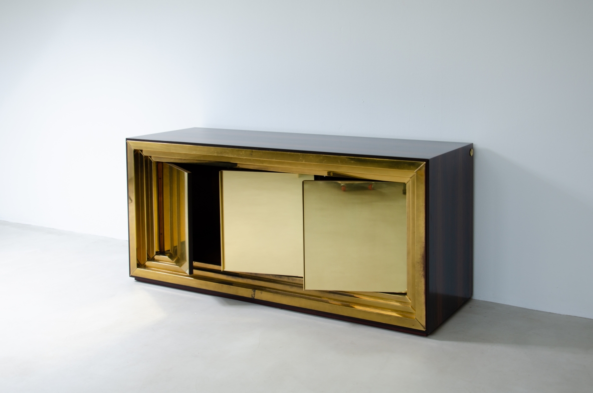 Luciano Frigerio (1928-1999)  Large and unique storage unit Manufactured by Frigerio & C. 1970s.