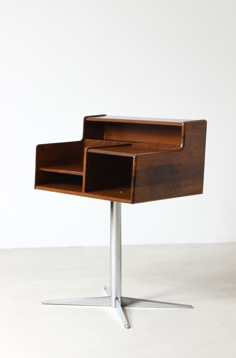Small storage unit and central leg in metal. Italian manufacture, 1960's.