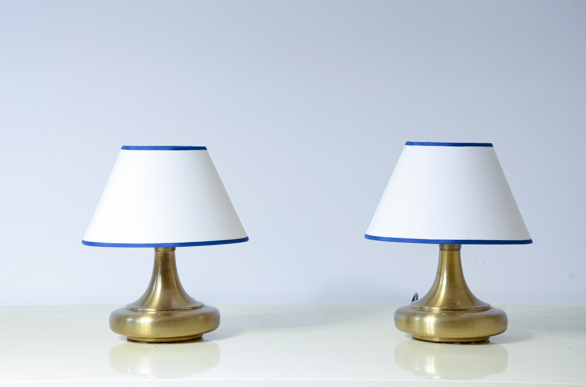Pair of table lamps in brass and painted metal with oval fabric shade.  Italian manufacture, 1970's.