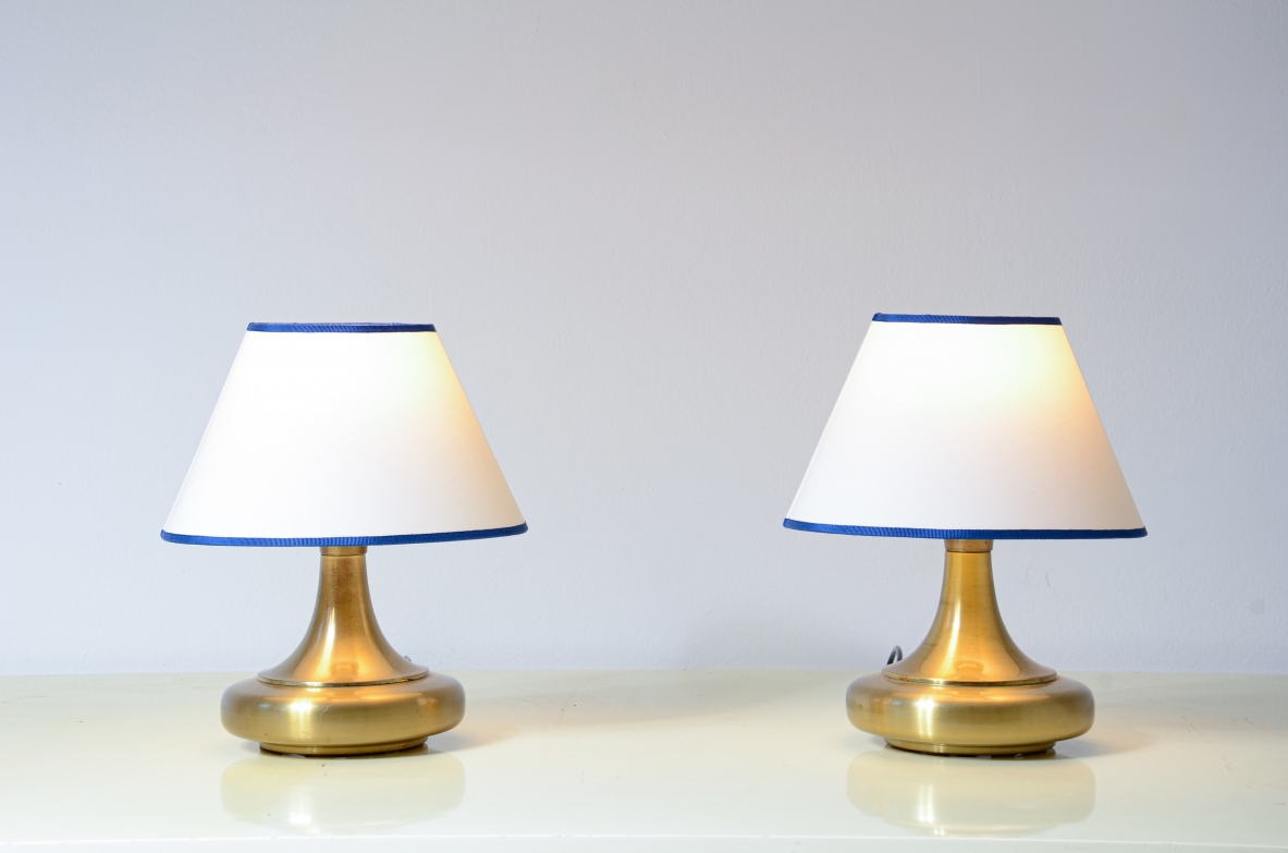 Pair of table lamps in brass and painted metal with oval fabric shade.  Italian manufacture, 1970's.
