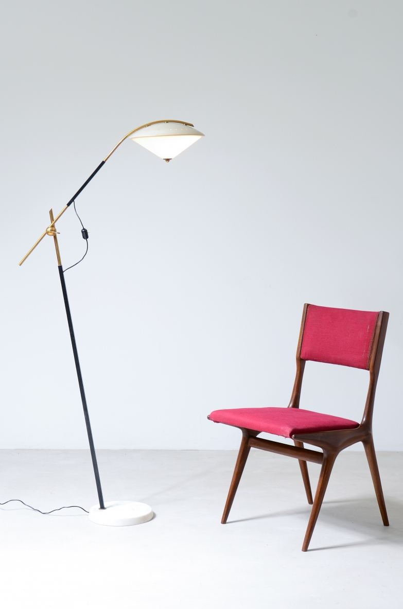 Angelo Ostuni  Elegant floor lamp with adjustable arm, metal and glass hat and diamond cut marble base.  Oluce Milano, Italian manufacture 1950ca.