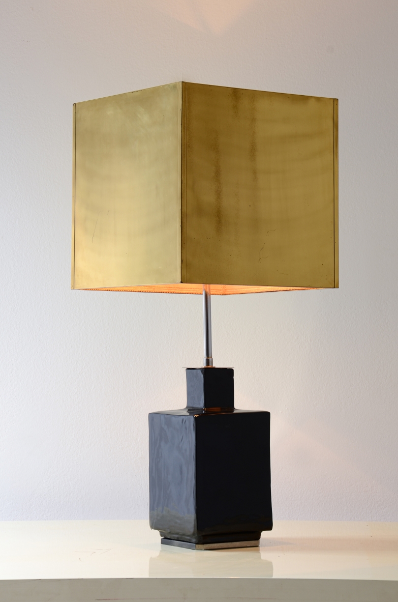 Willy Rizzo Large table lamp with glazed ceramic base and brass shade 1970