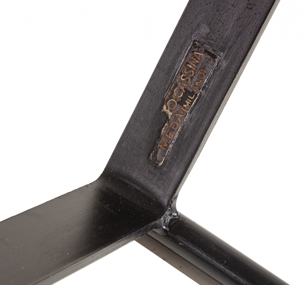 Gio Ponti, tavolino con piano sagomato e molato, in marmo rosa di carrara, Cassina 1950ca. Gio Ponti, tavolino con piano sagomato e molato, in marmo rosa di carrara, Cassina 1950ca.