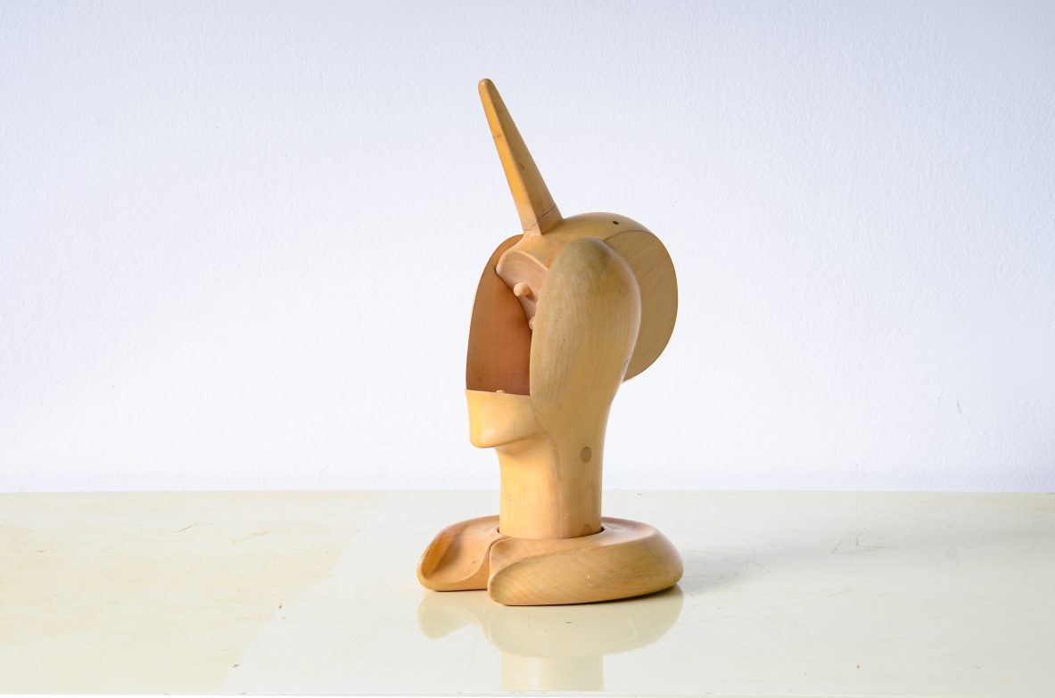 Alfonso Bini  Testa di Pinocchio in legno di acero probabilmente progettata per essere utilizzata come schiaccianoci. Manifattura italiana 1970ca.