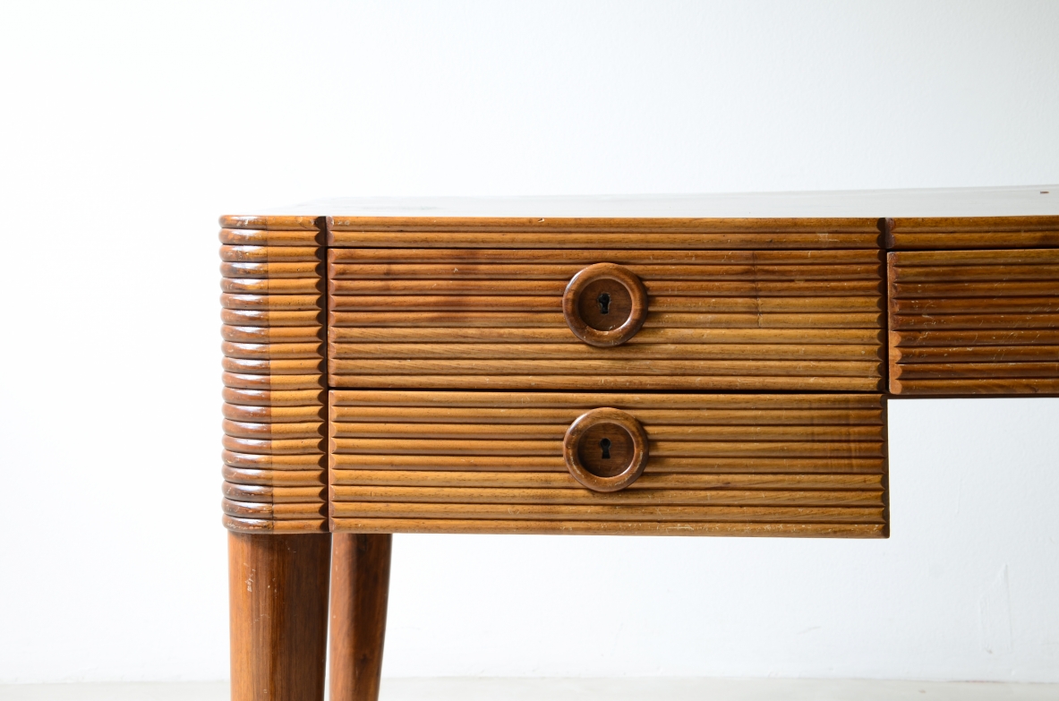 Paolo Buffa Scrivania in legno grissinato 1935ca.