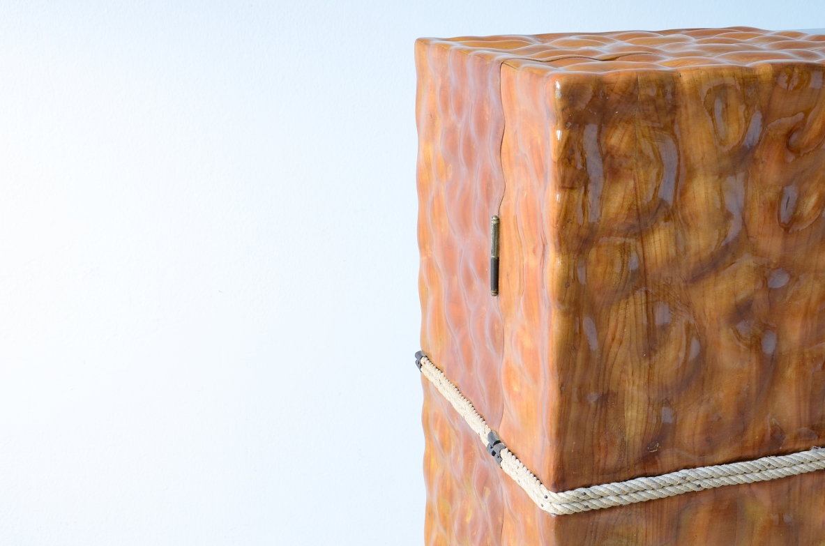 Aldo Tura, Raro mobile bar in legno di tiglio lavorato a mano come una scultura,