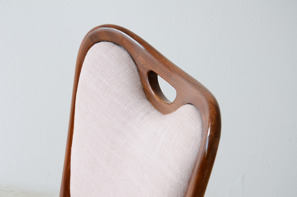 Osvaldo Borsani. Set of 10 elegant shaped walnut chairs. ABV Borsani, Varedo, ca. 1945.