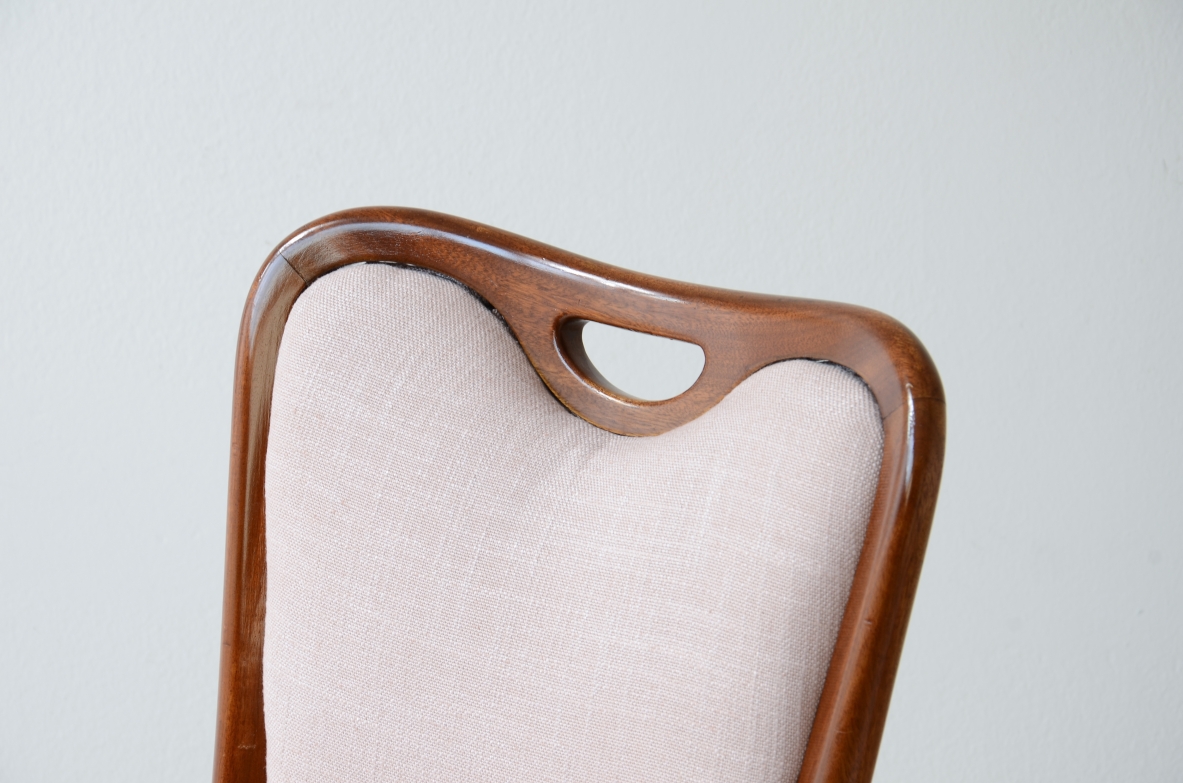 Osvaldo Borsani. Set of 10 elegant shaped walnut chairs. ABV Borsani, Varedo, ca. 1945.