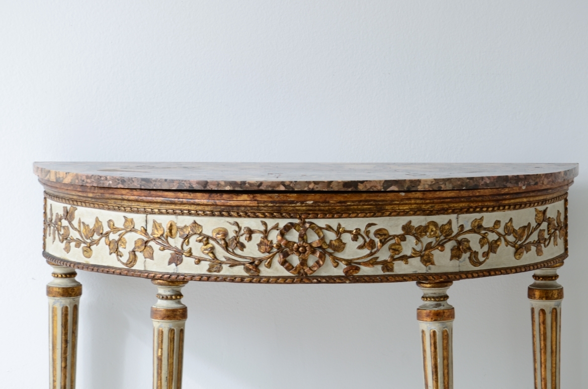 Splendid half-moon console table in lacquered and gilded wood. Made in Naples, ca. 1780-1790.