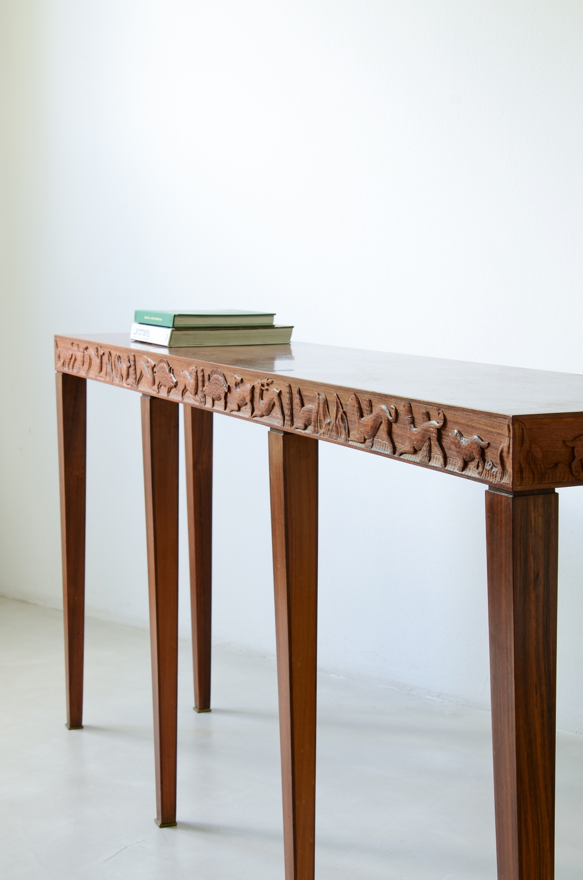 Elegant oak console table with a finely carved band featuring hunting scenes 1935