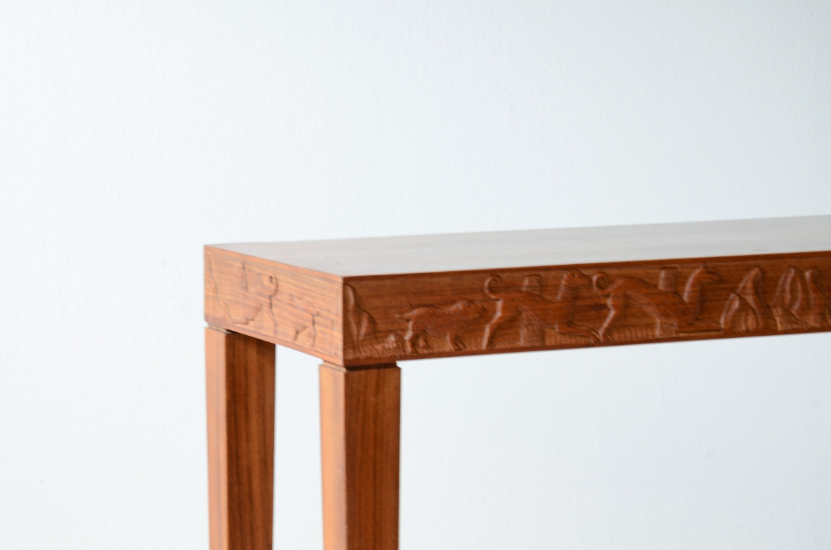 Elegant oak console table with a finely carved band featuring hunting scenes 1935