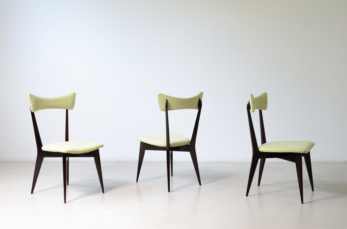 Ico Parisi, Rare set of 8 walnut chairs Manufactured by F.lli Colombo, Como, 1945 