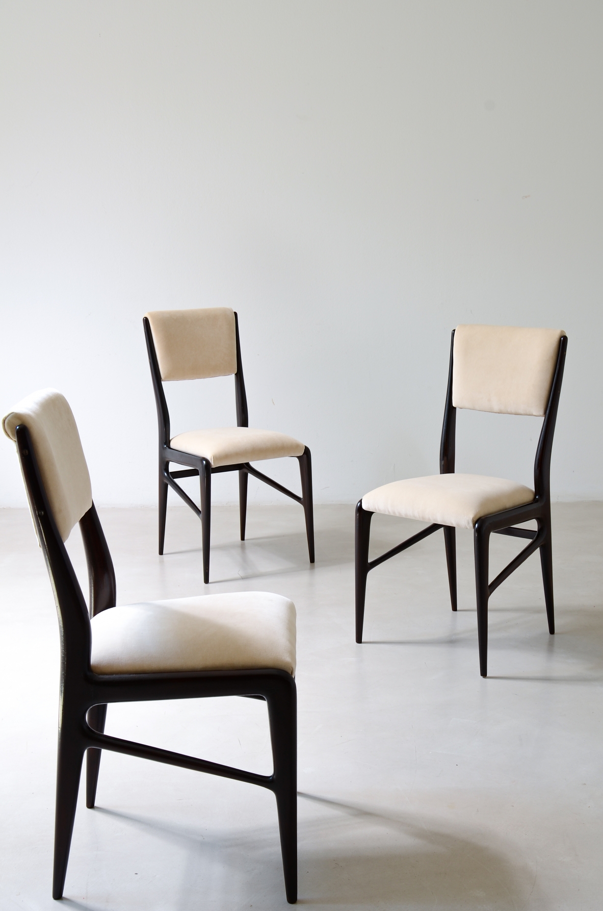 Ico Parisi Six shaped wooden chairs, Made in 1950.