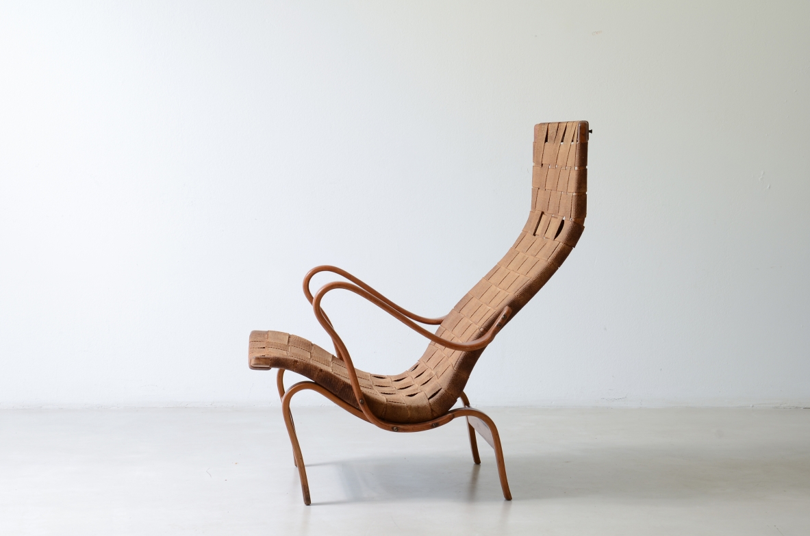 Bruno Mathsson Pernilla armchair, bent beech and woven fabric Swedish manufacture, 1944.
