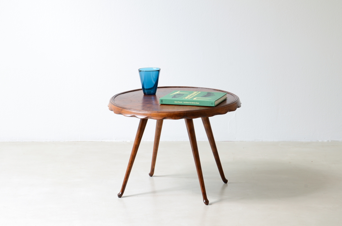 Paolo Buffa  Elm wood coffee table with a wave-shaped top. Serafino Arrighi Manufactory, ca. 1950.