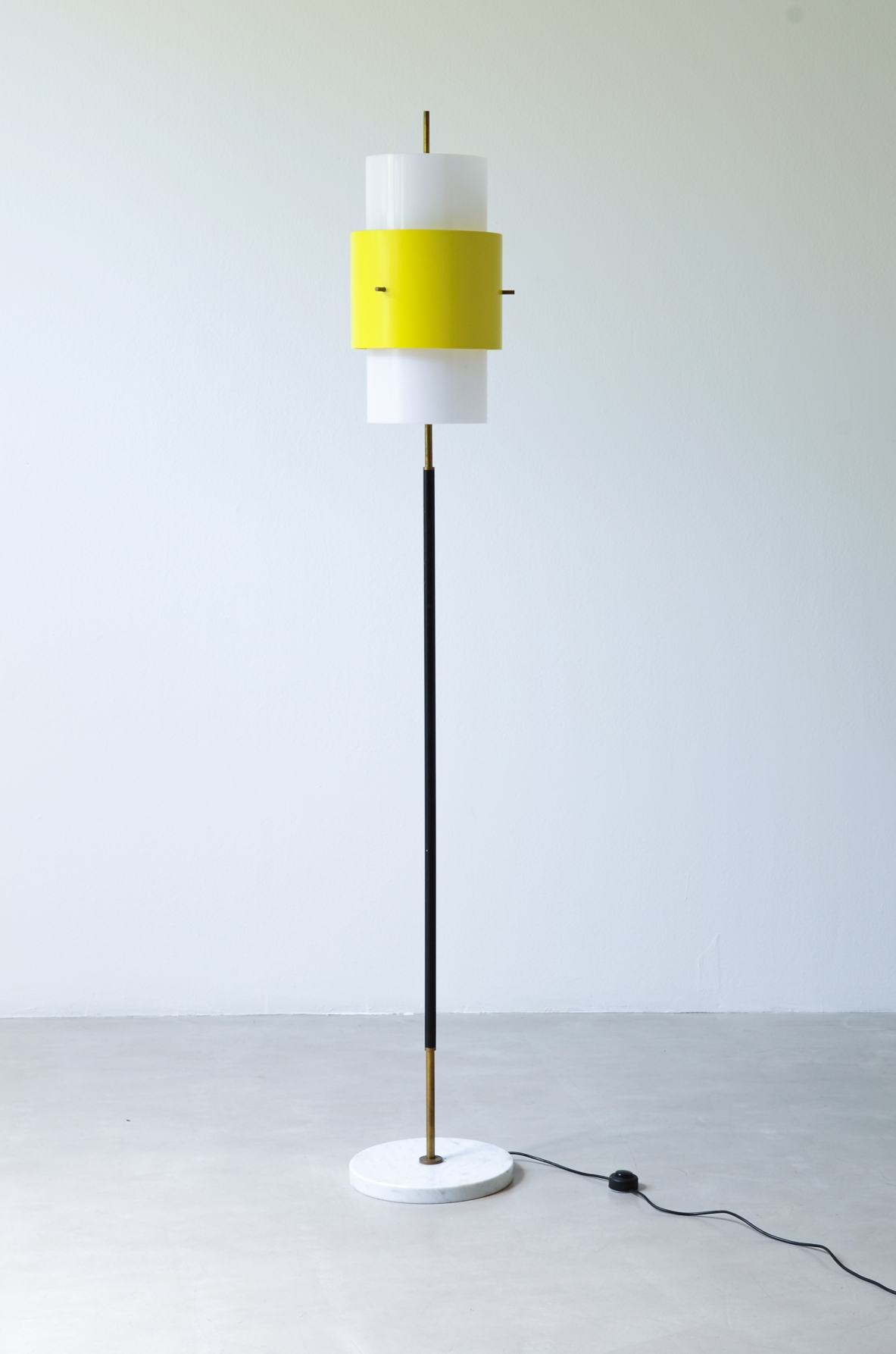 Floor lamp with metal and brass stem and methacrylate shade Stilnovo Milan, ca. 1955.