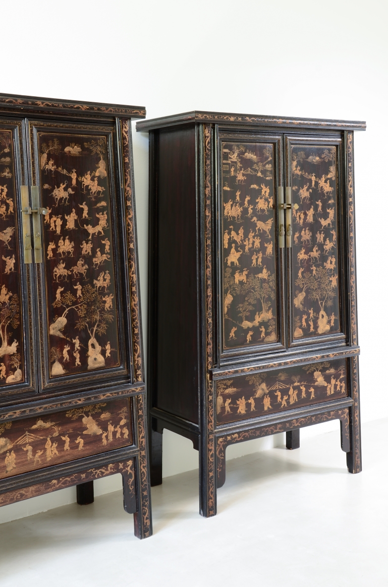 Rare Pair of Chinese Lacquered Cabinets with Gold Decorations, Qing Dynasty, 19th Century
