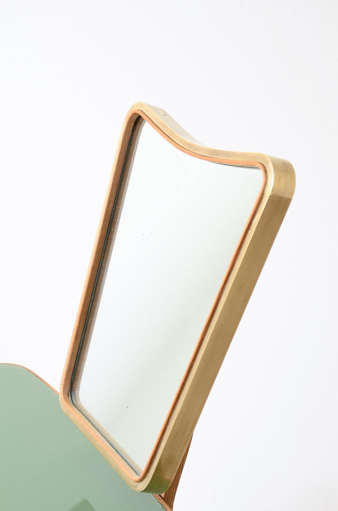 Elegant ash vanity console. Italian manufacture, circa 1940.
