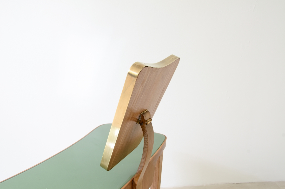 Elegant ash vanity console. Italian manufacture, circa 1940.