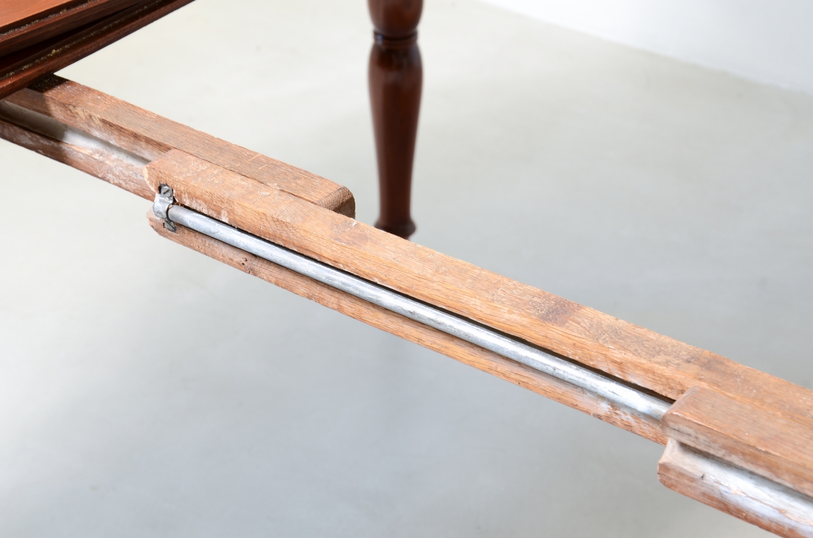 Splendid large extendable table, French manufacture, circa 1850.