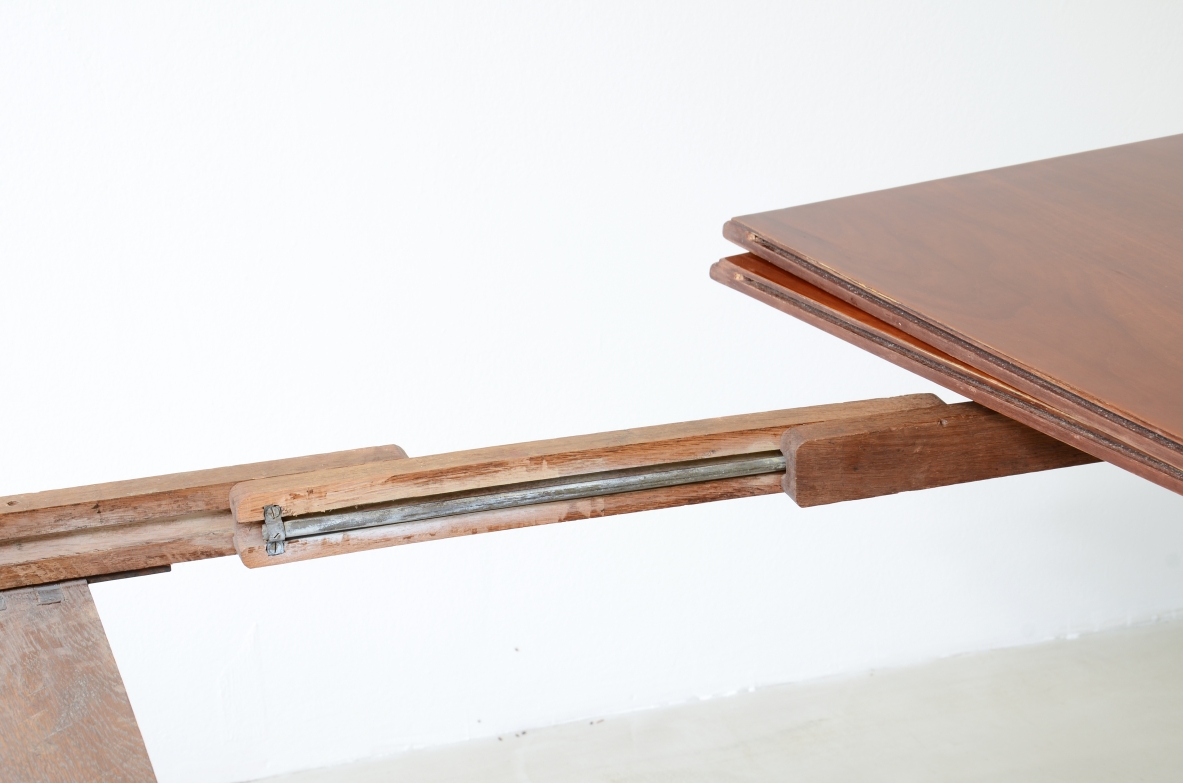 Splendid large extendable table, French manufacture, circa 1850.