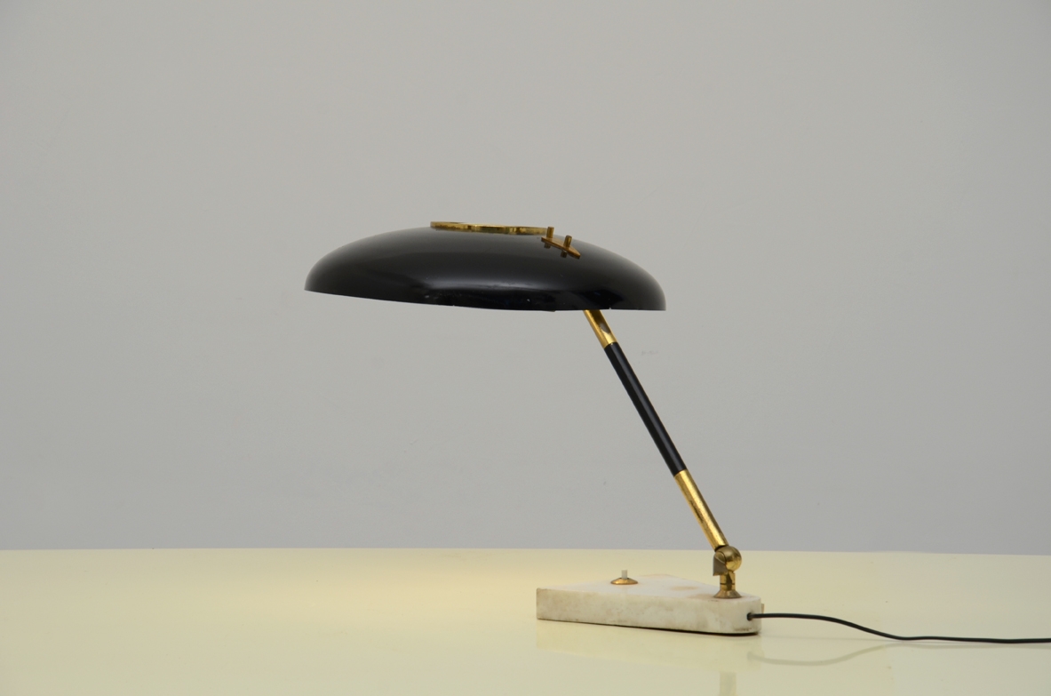 Oscar Torlasco, elegant 1950's table lamp in brass. Prod.Stilux.