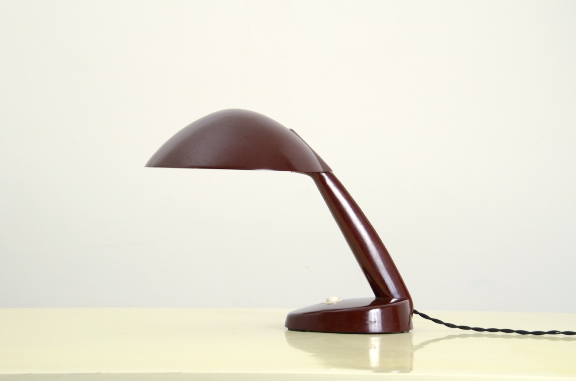 Koerting Mathiesen, rare table lamp in red baquelit, Germany 1930's.
