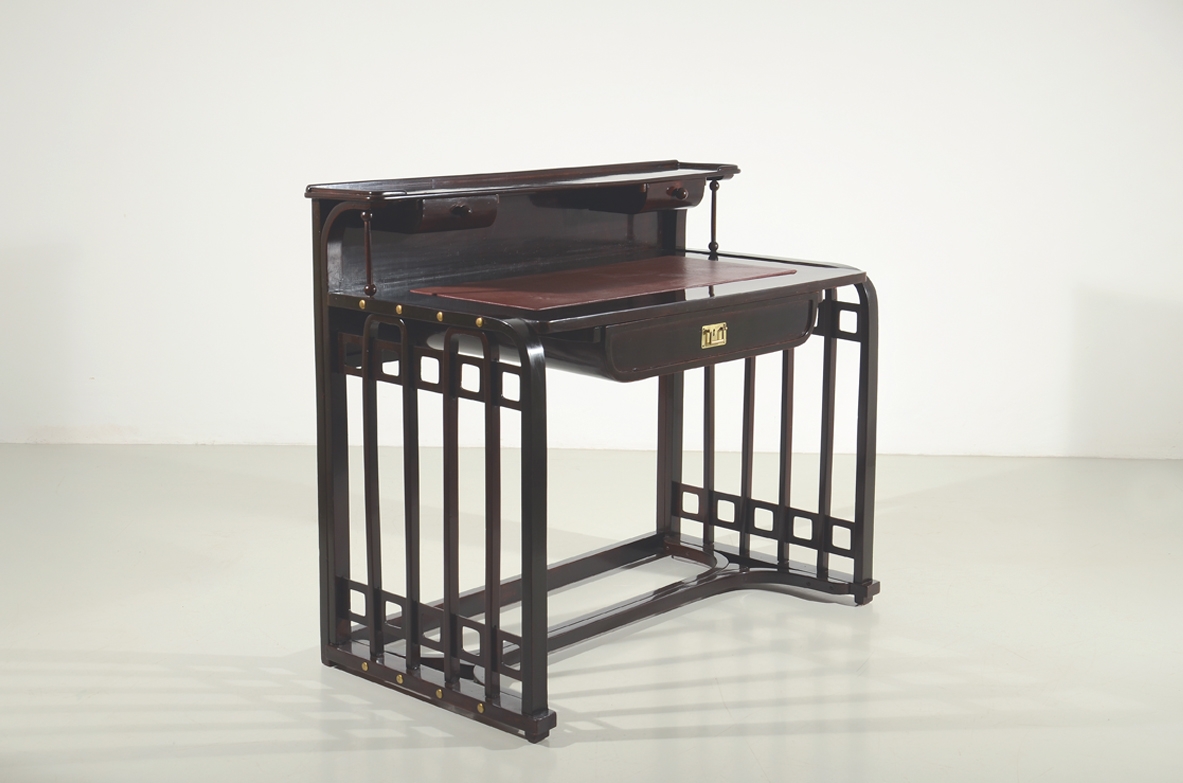 Josef Hoffmann writing table produced by Thonet 1906
