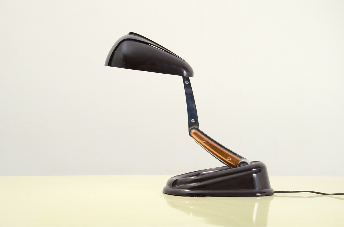 Rare table lamp in baquelit, signed "Jumo", France 1930's.