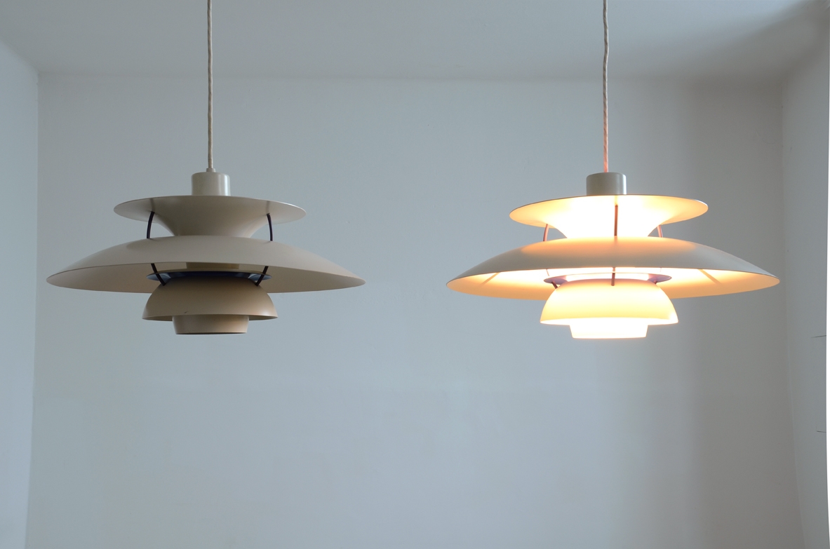 Pair of pendant lamps by Louis Poulsen shop Milan