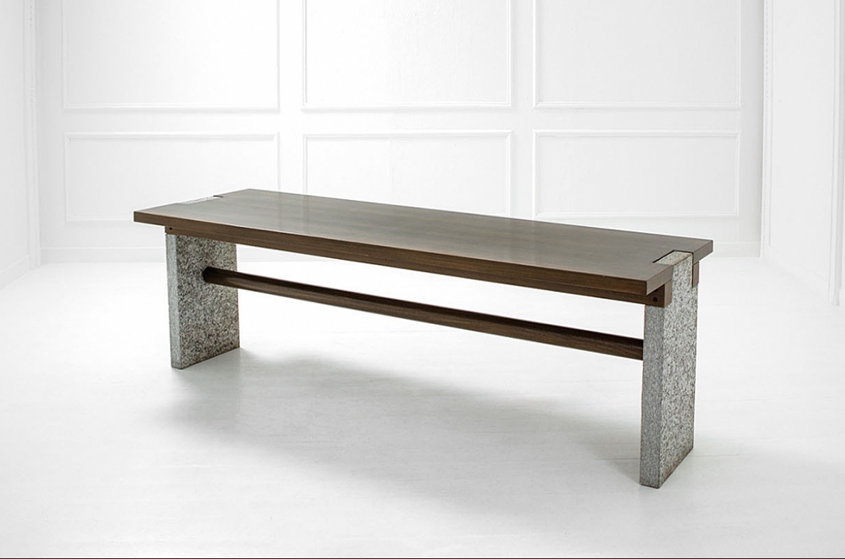 Carlo Scarpa, tavolo in legno e marmo. Prod. Simon, 1972.