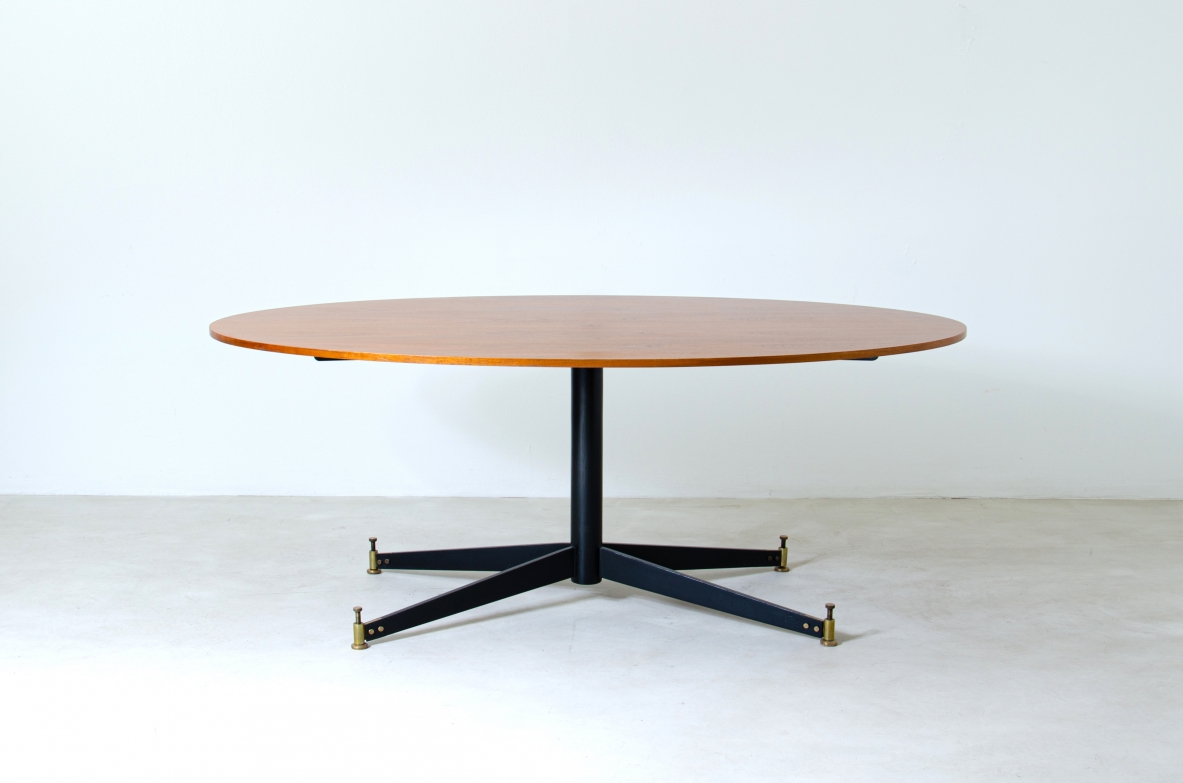 Ignazio Gradella, tavolo mod. T2 con piano in legno, struttura in metallo smaltato e dettagli in ottone