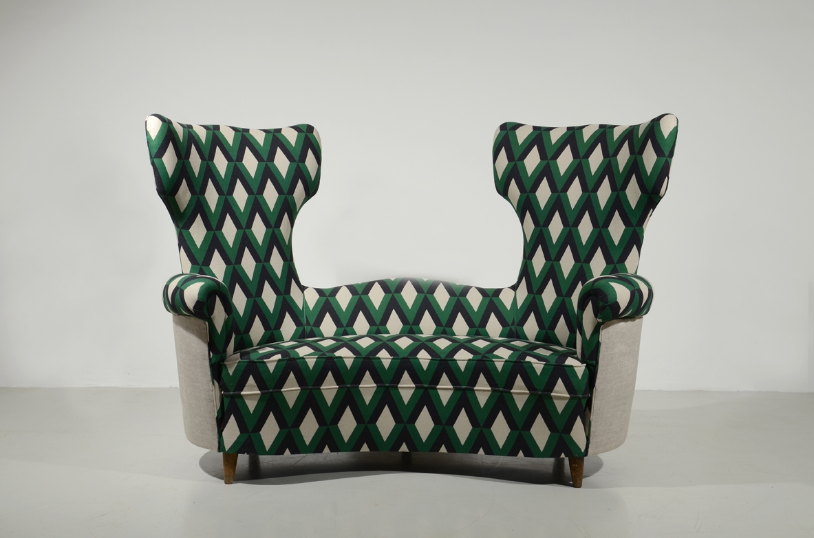 Maurizio Tempestini, original sofa with wooden structure and upholstered fabric cover.