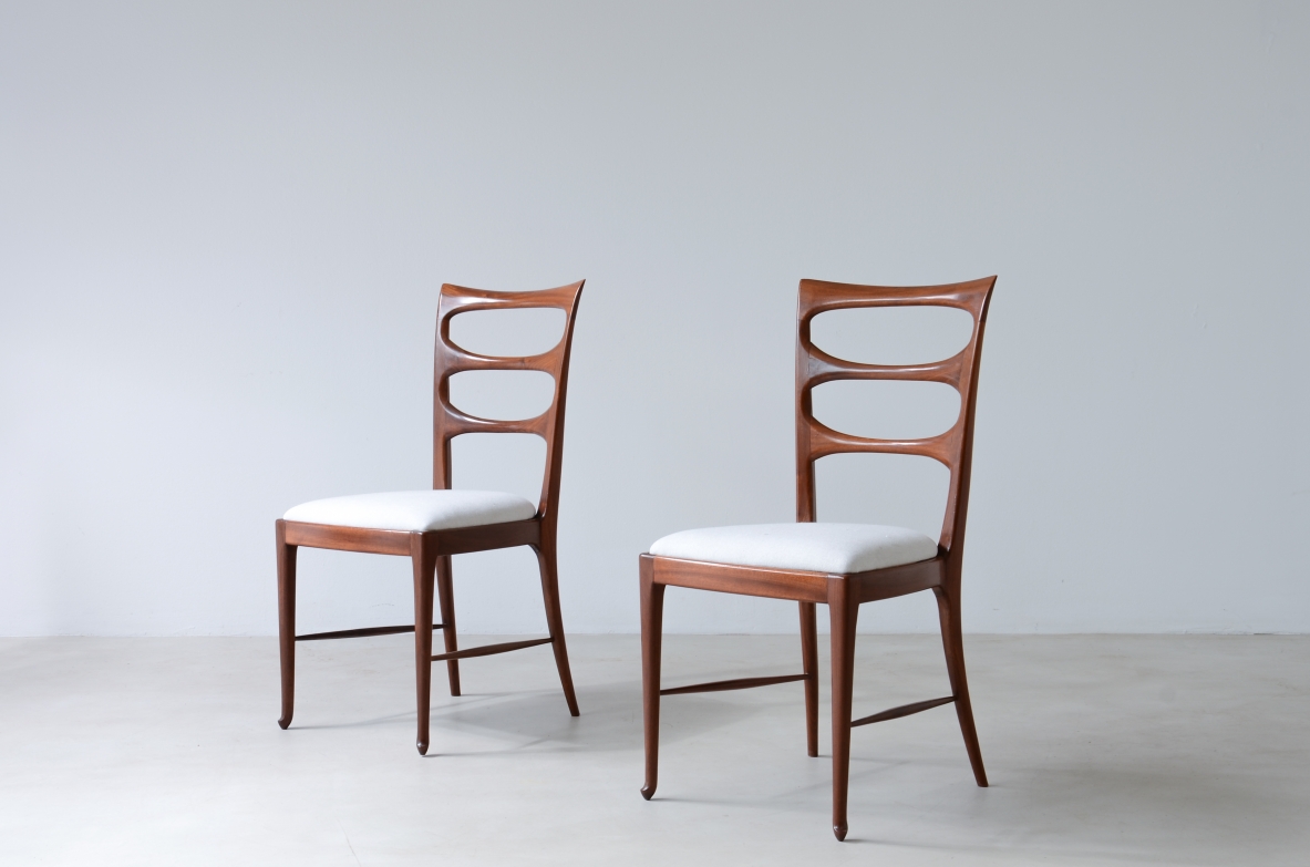 Paolo Buffa, set of six elegant dining chairs in walnut. Prod. Serafino Arrighi 1950's.