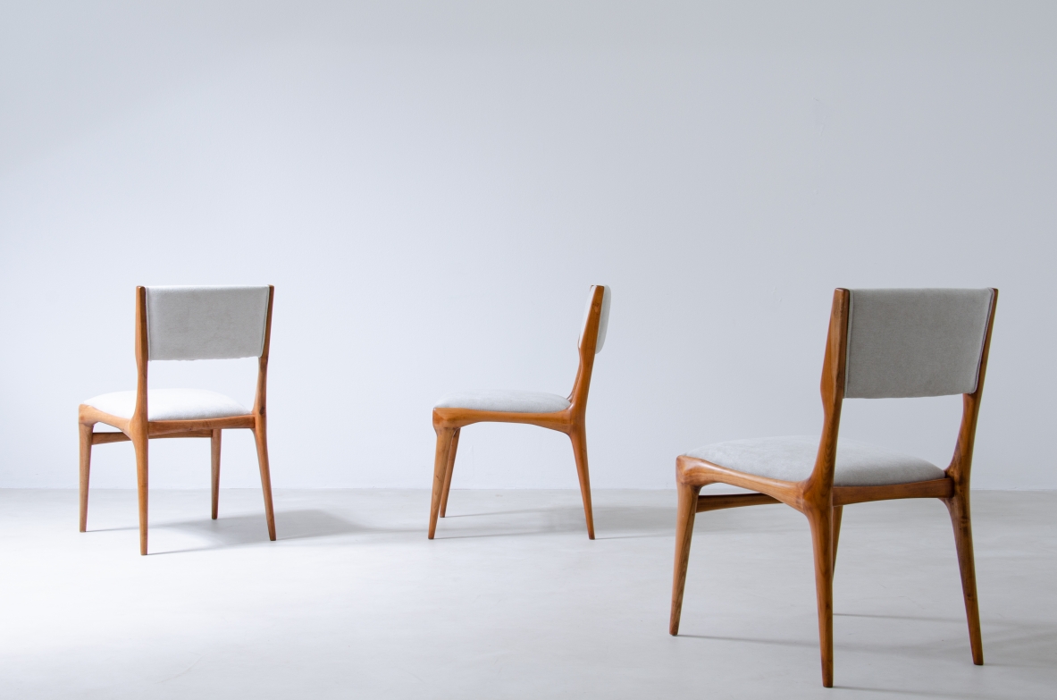 Carlo de Carli, sei sedie in ciliegio modello 585. Prod. Cassina 1954