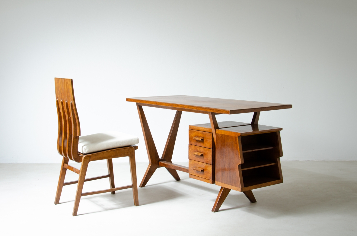 Small desk with chair in oak and chair in oak and curved plywood.  Italy 1950s.