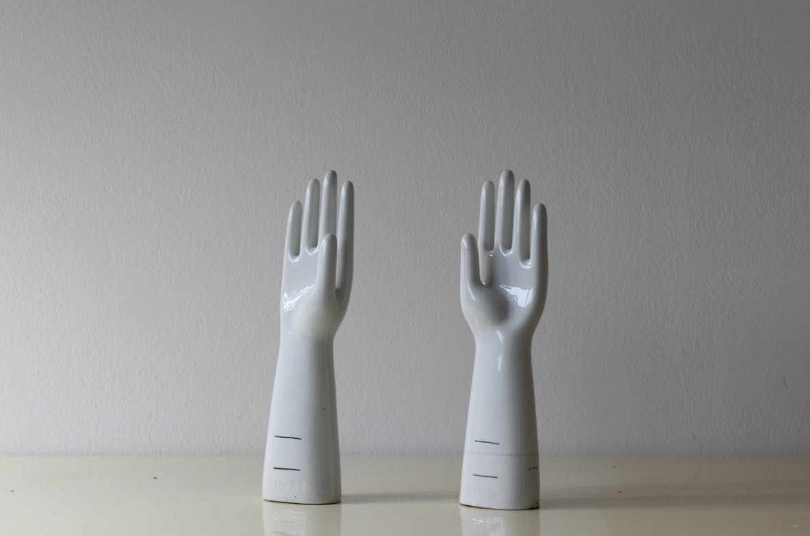 Pair of ceramic hands. Rosenthal production, Italy, 1930s