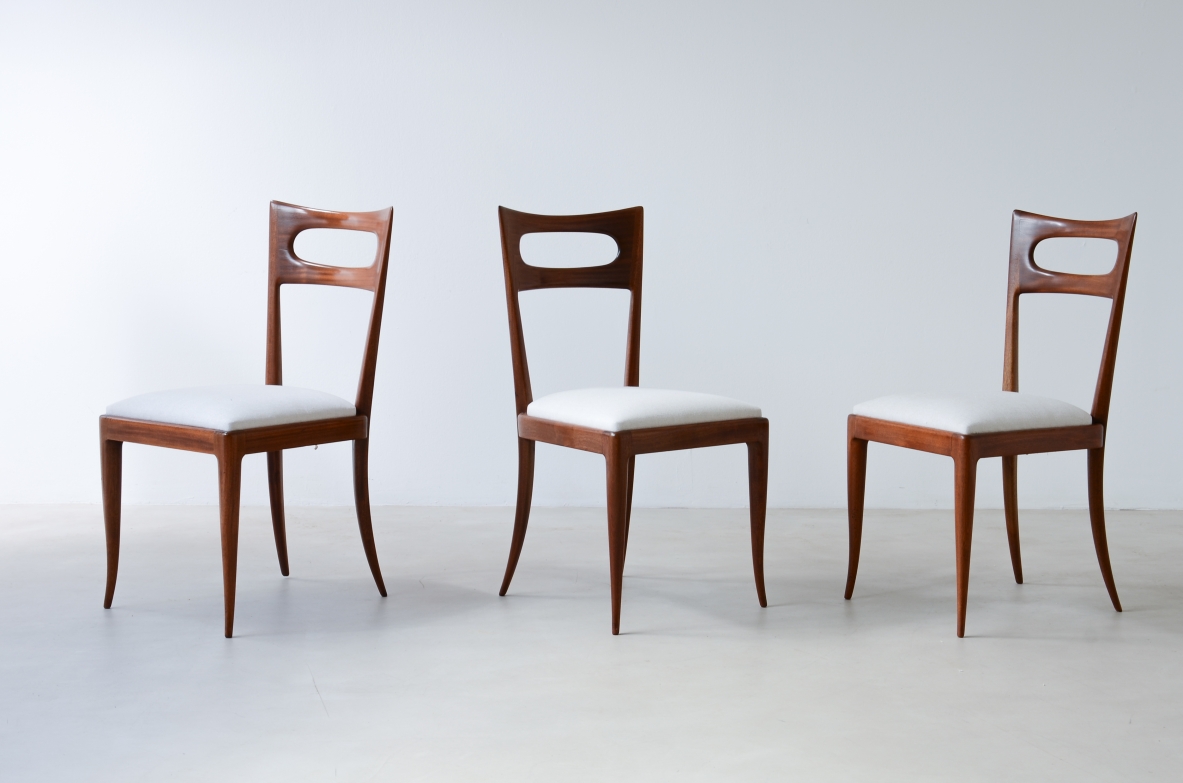 Paolo Buffa, set of six elegant dining chairs in walnut. Prod. Serafino Arrighi 1950's.