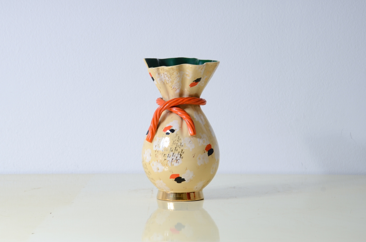 Ceramiche Rometti  Raro e bellissimo vaso con decoro in stile dell'epoca. Manifattura Umbertide, 1950 ca.