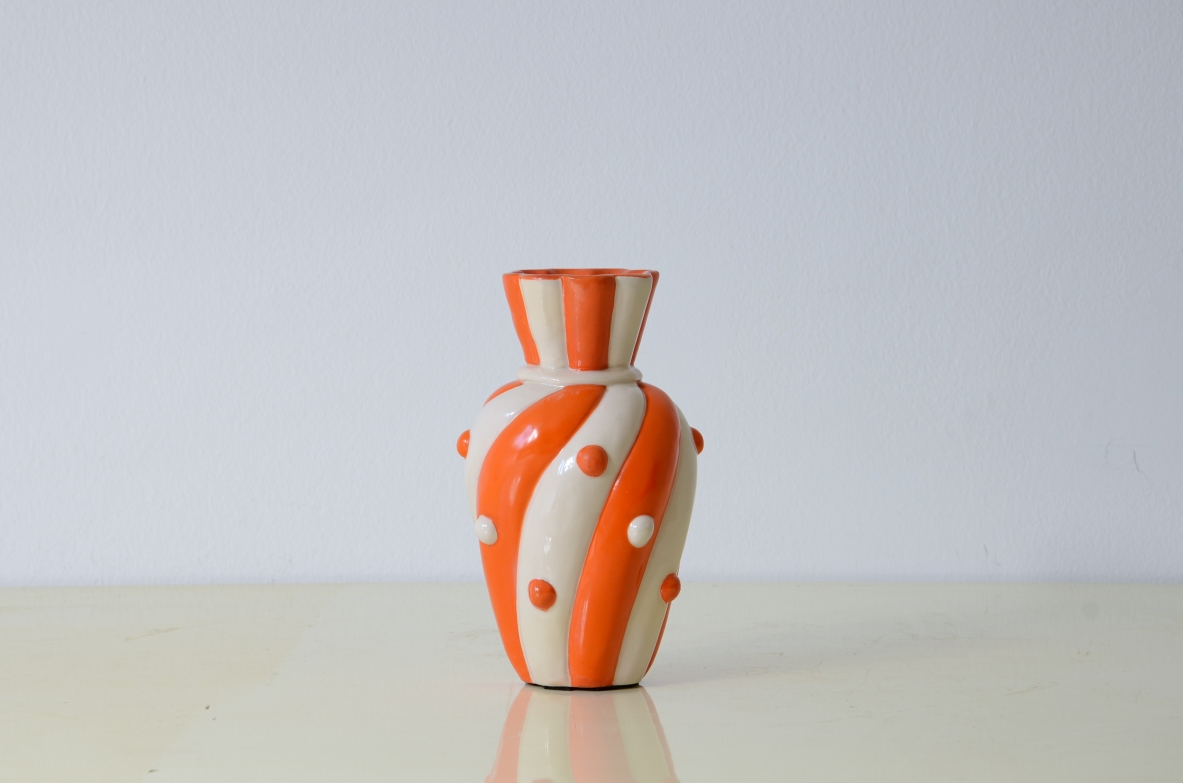Ceramiche Rometti  Vaso bicolore con decoro tridimensionale. Manifattura Umbertide, 1930ca.