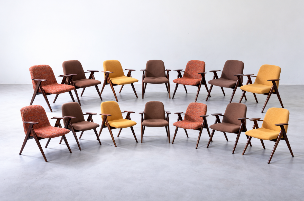 Luigi Vietti 14 eleganti poltroncine in legno e tessuto imbottito. 1960