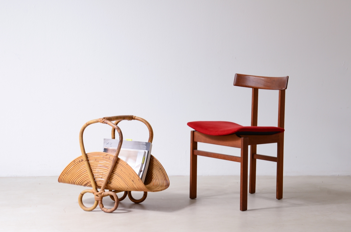 Large magazine rack made of curved rattan.  Italian manufacture, Tuscany, circa 1960s.